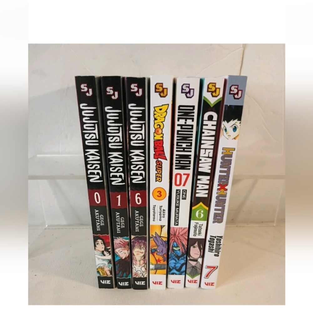 Lot of 7 MANGA PAPERBACK BOOKS VIZ MEDIA SHONEN JUMP...JUJUTSU KAISEN, DRAGONBLL